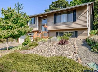 1939 Mikkelobe Dr NW, Salem, OR