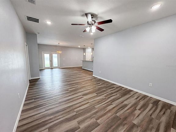 5th image of 1013 W 11th St