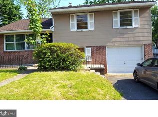 1112 Providence Rd, Secane, PA 19018