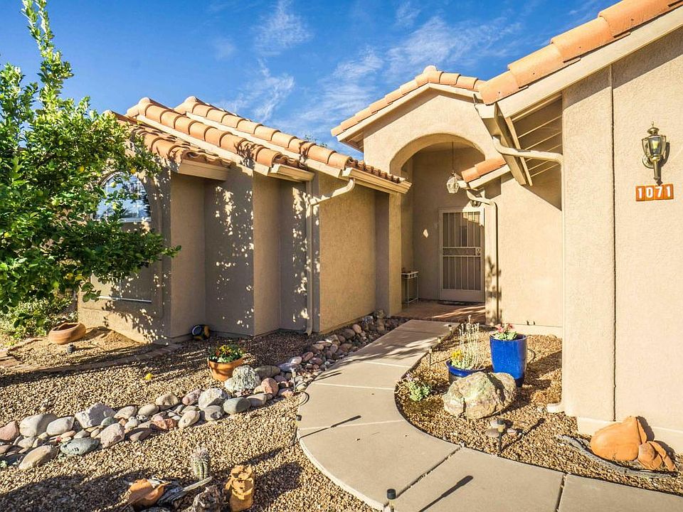 1st image of 1071 N Avenida Chuska