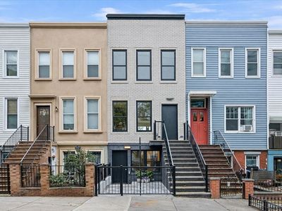 300 18th St #Hse, Brooklyn, NY, 11215