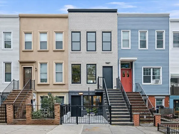 300 18th St #Hse, Brooklyn, NY 11215