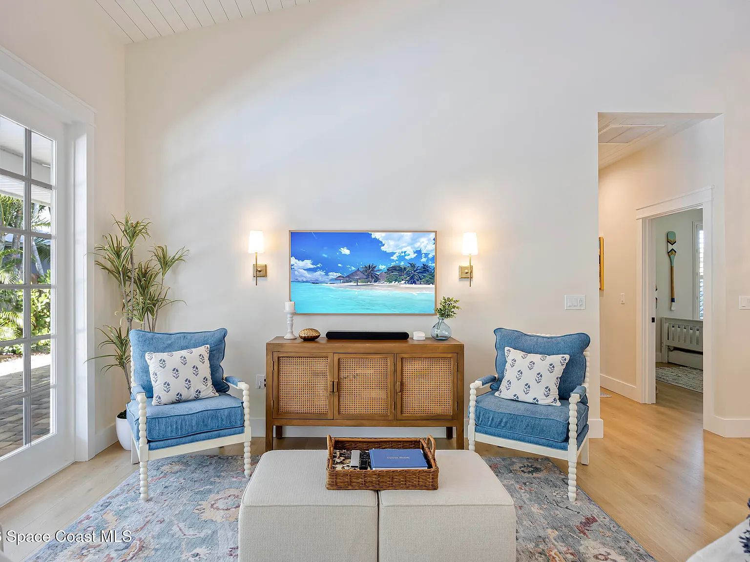 3 bed, 2.0 bath, 1865 sqft, $5,500 — Photo 3