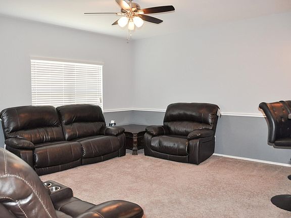 3rd image of 507 Plum Dr