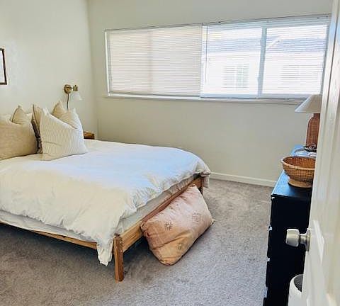 3rd image of 233 Costa Mesa St APT B