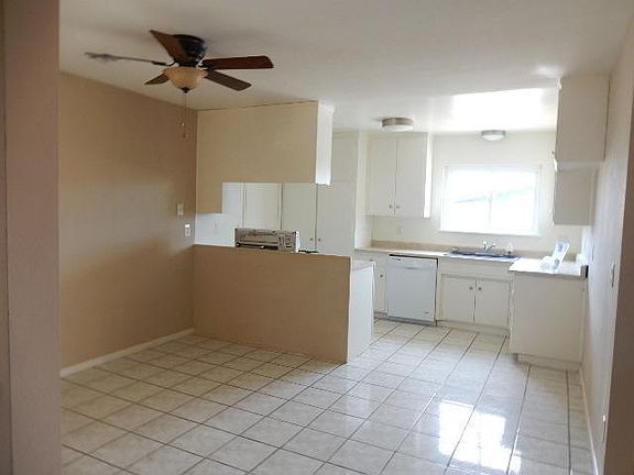 5th image of 413 Fenmore Dr