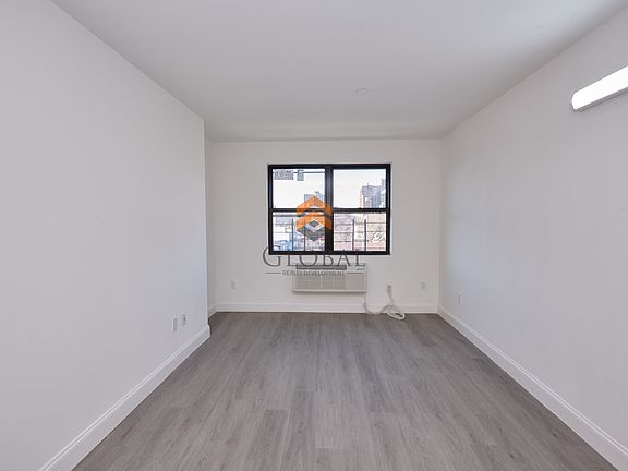 5th image of 2951 Wallace Ave #6D