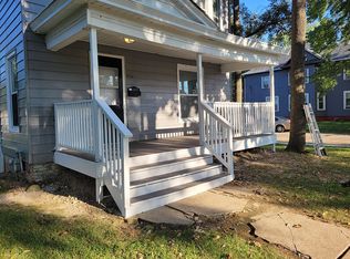 1025 4th St, Charleston, IL 61920