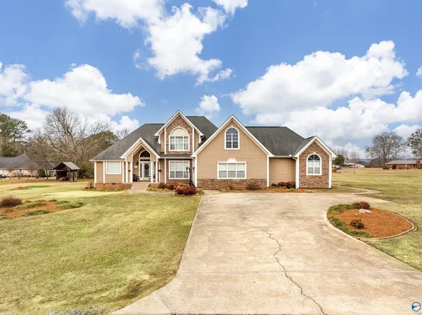 111 Haleiwa St, Gadsden, AL 35903
