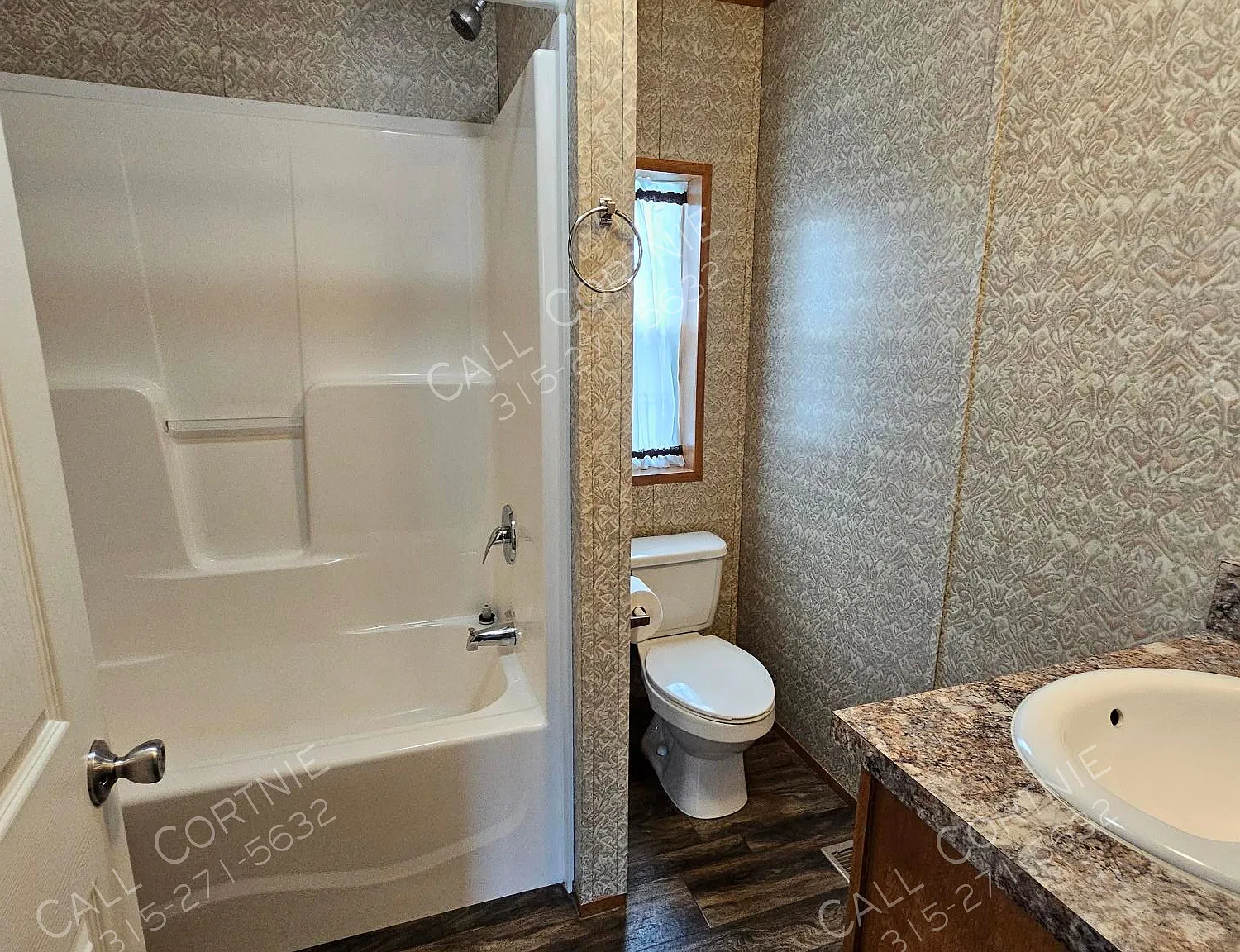 3 bed, 1.5 bath, 924 sqft, $1,425 — Photo 4