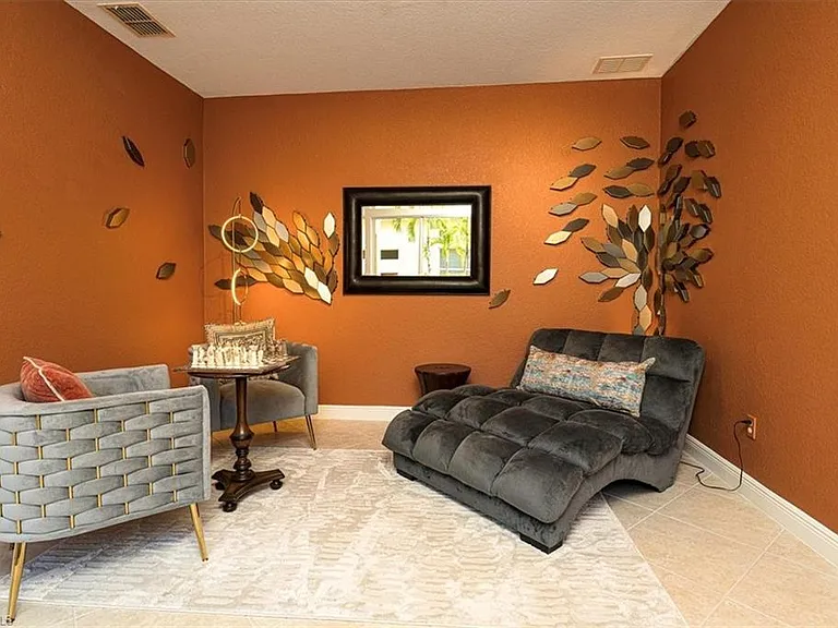 7703 Martino Cir — Photo 14