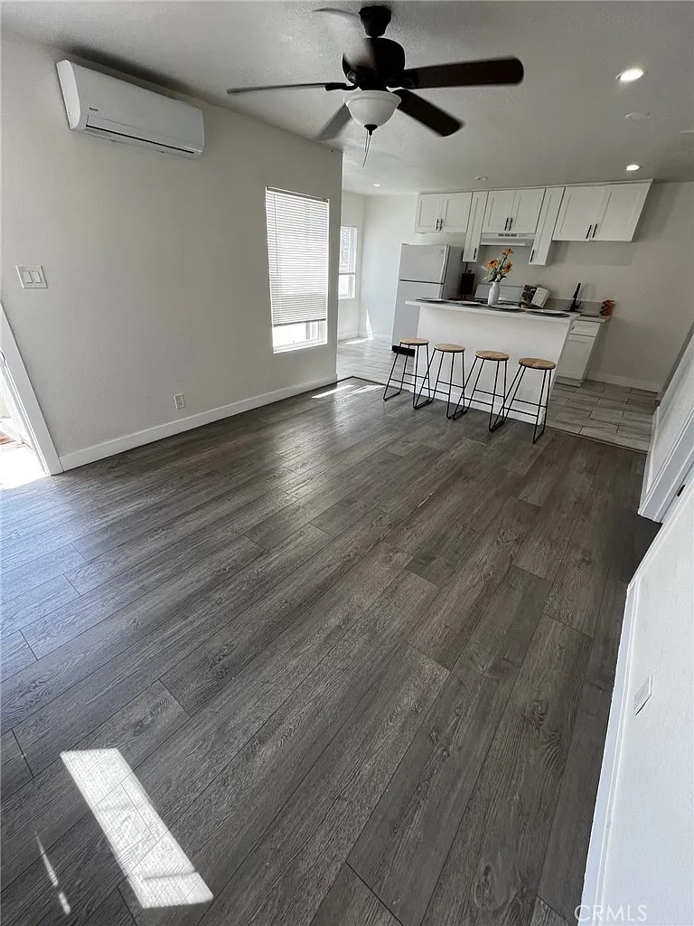2 bed, 1000 sqft, $2,750 — Photo 2