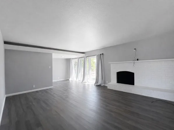 426 E Robinhood Dr, Stockton, CA 95207