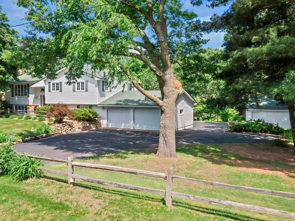 12431 Flintwood St NW, Coon Rapids, MN 55448