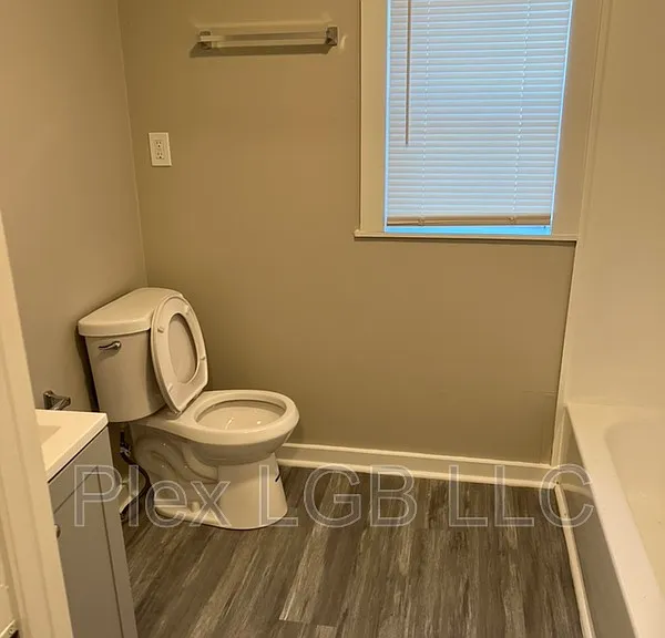 405 Render St — Photo 7