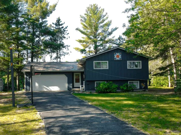 W6399 Tamarack Ct, Neshkoro, WI 54960