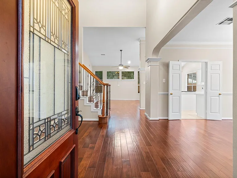 83 Terraglen Dr — Photo 3