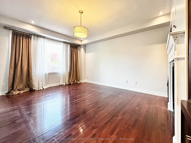 3306 Fox Run Cir — Photo 11