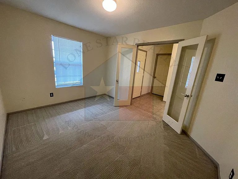 6607 Taree Loop — Photo 7