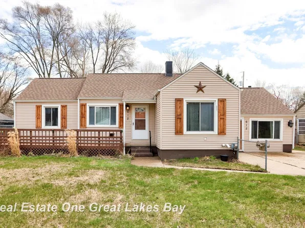 612 Cypress St, Midland, MI 48642