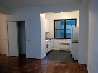 Rented by Classic Marketing- 530 Park1