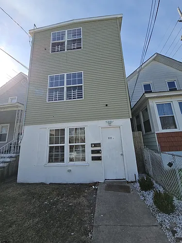 522 N Indiana Ave Photo 1