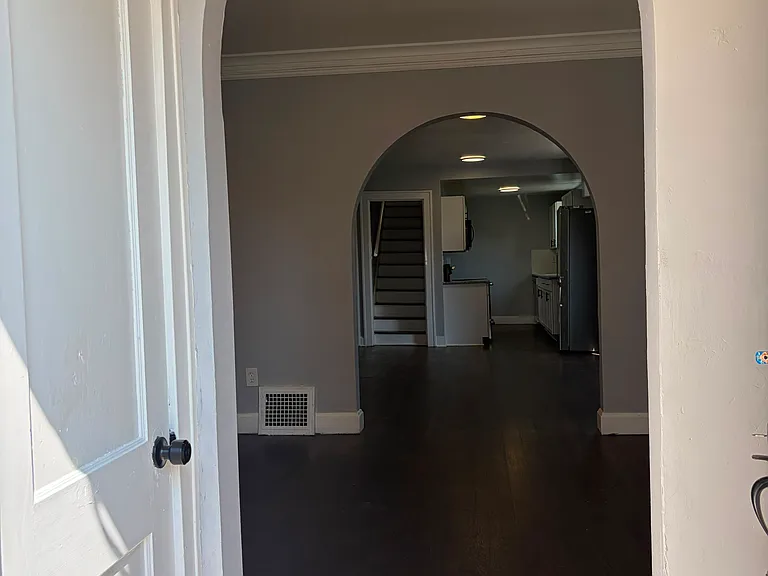 5447 Highland Ave — Photo 3