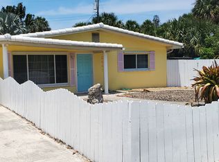 2447 NE Sharp St, Jensen Beach, FL 34957