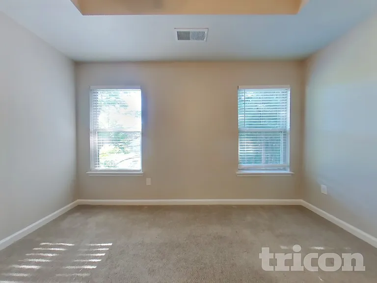4459 Ravenwood Dr — Photo 6