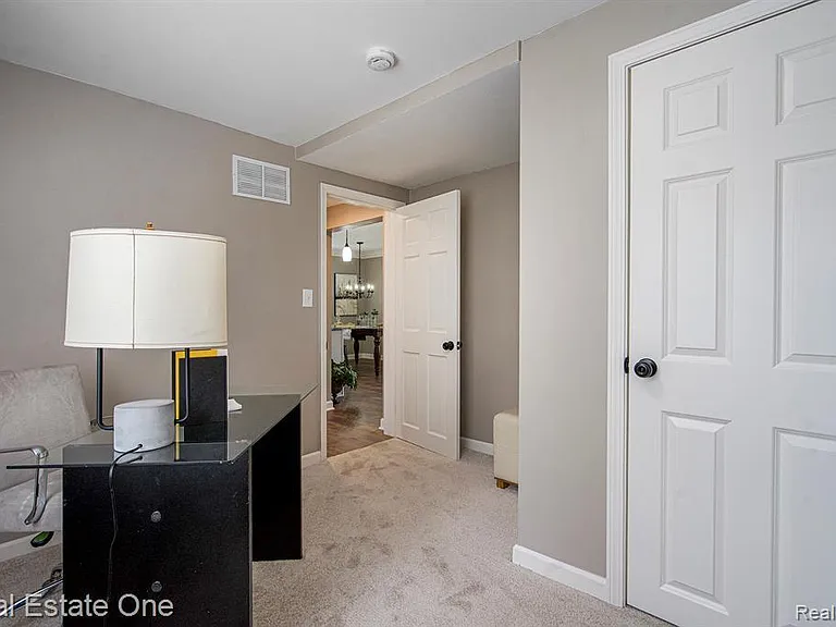 51275 Seven Mile Rd — Photo 14