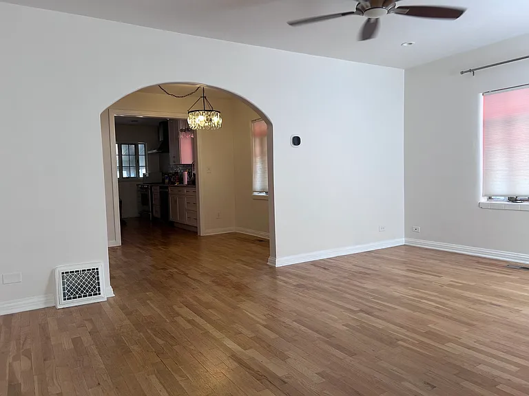 2222 S Acoma St — Photo 9