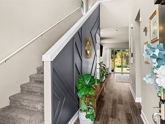 3rd image of 14532 200th Avenue E