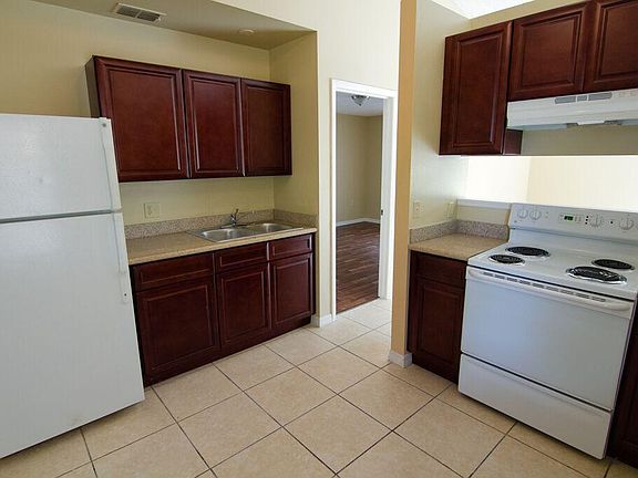 4th image of 3049 Pigeon Cove St