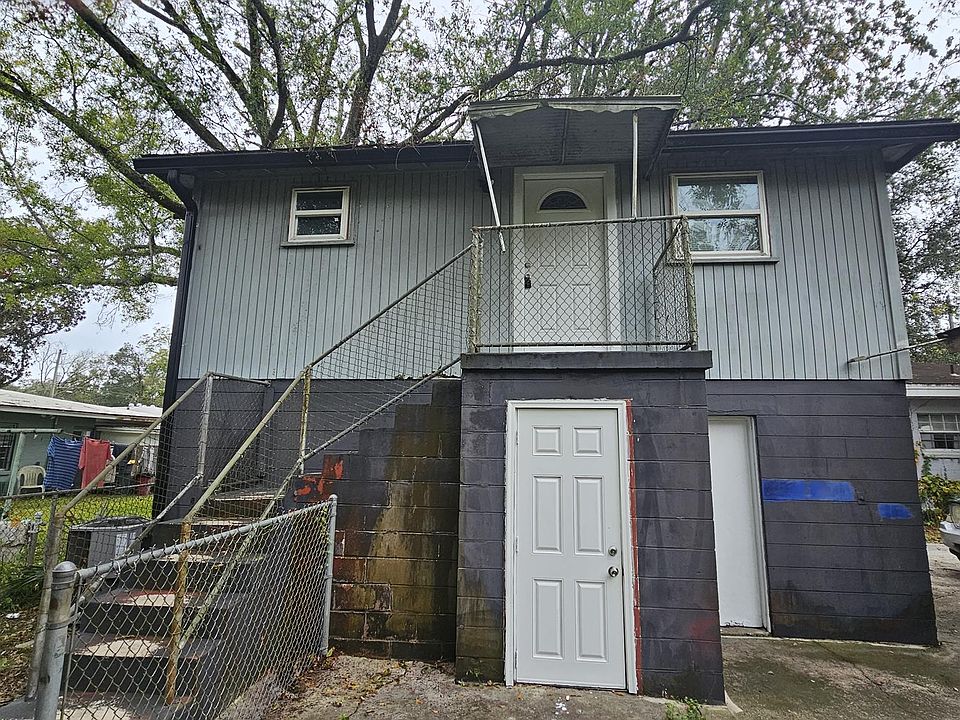 1st image of 3224 Ernest St