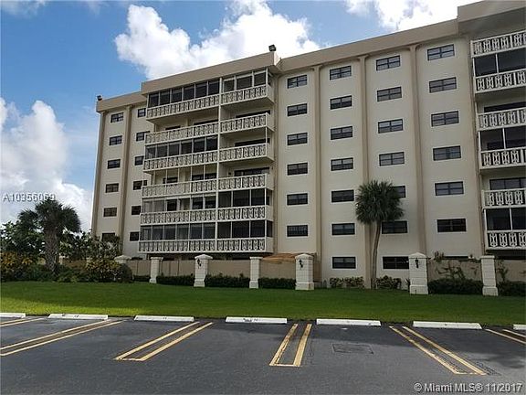 2nd image of 800 NE 195th St APT 510