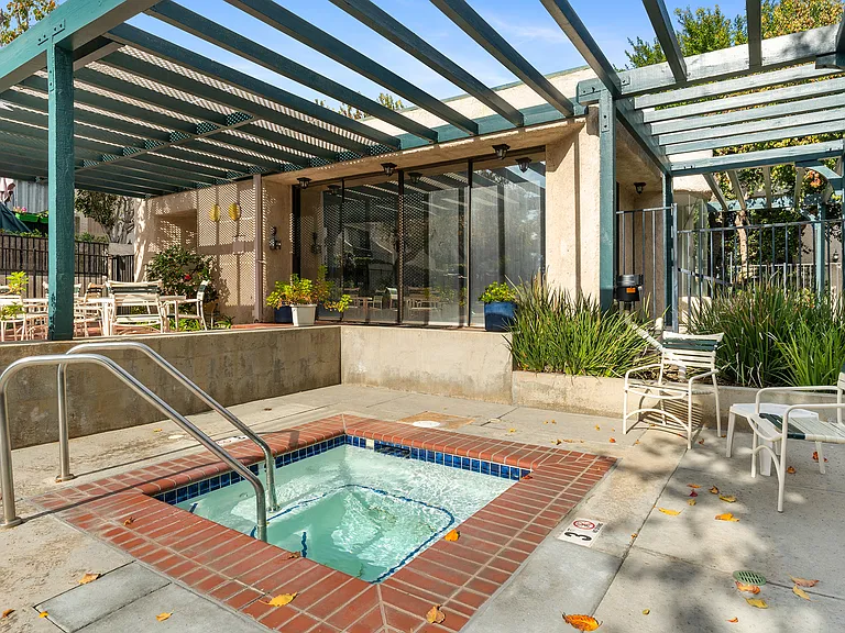7137 Shoup Ave #31 — Photo 33