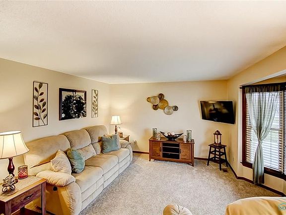 3rd image of 1262 Byrnwyck Ct