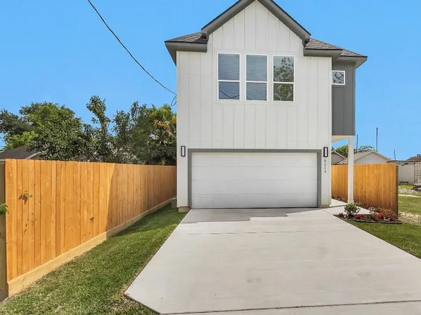 8214 Cowart St, Houston, TX 77029