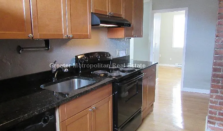 4 Michelangelo St #3 — Photo 2