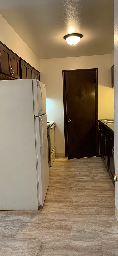 Forest View Manor - 04-203 — Photo 1