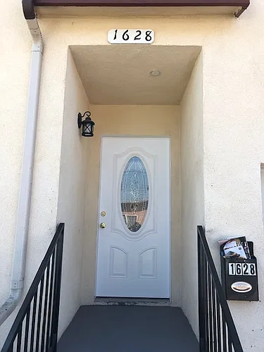 1628 E 46th St Photo 1