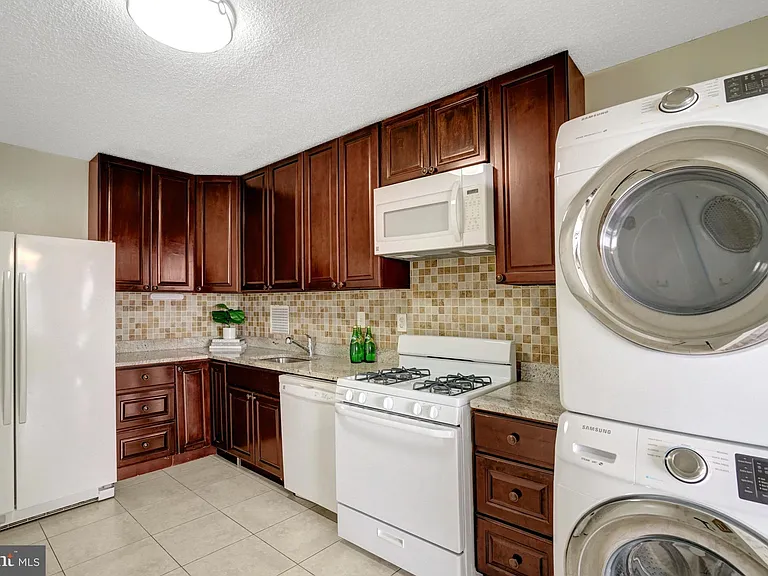 3705 S George Mason Dr #2504S — Photo 7