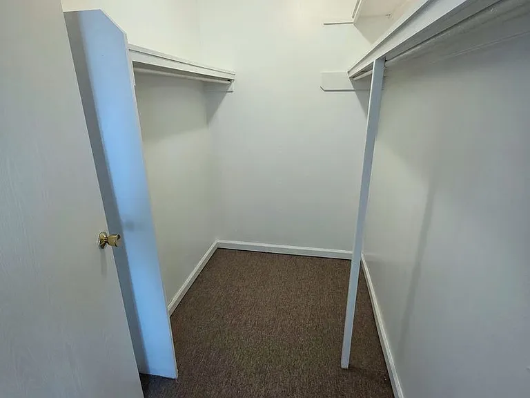 25 Village Dr — Photo 13
