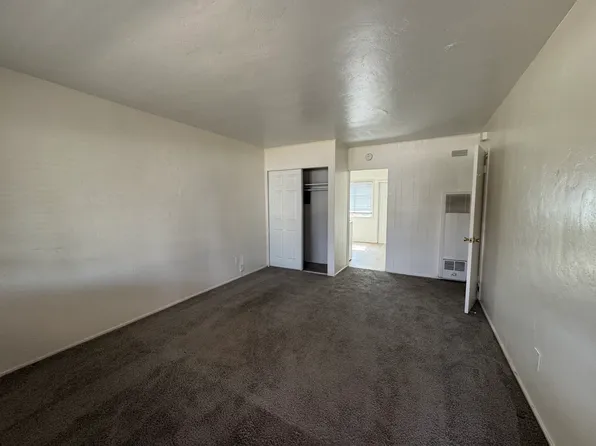 4220 Noyes St #5, San Diego, CA 92109