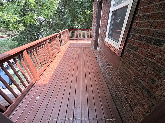 5th image of 70 Huron St