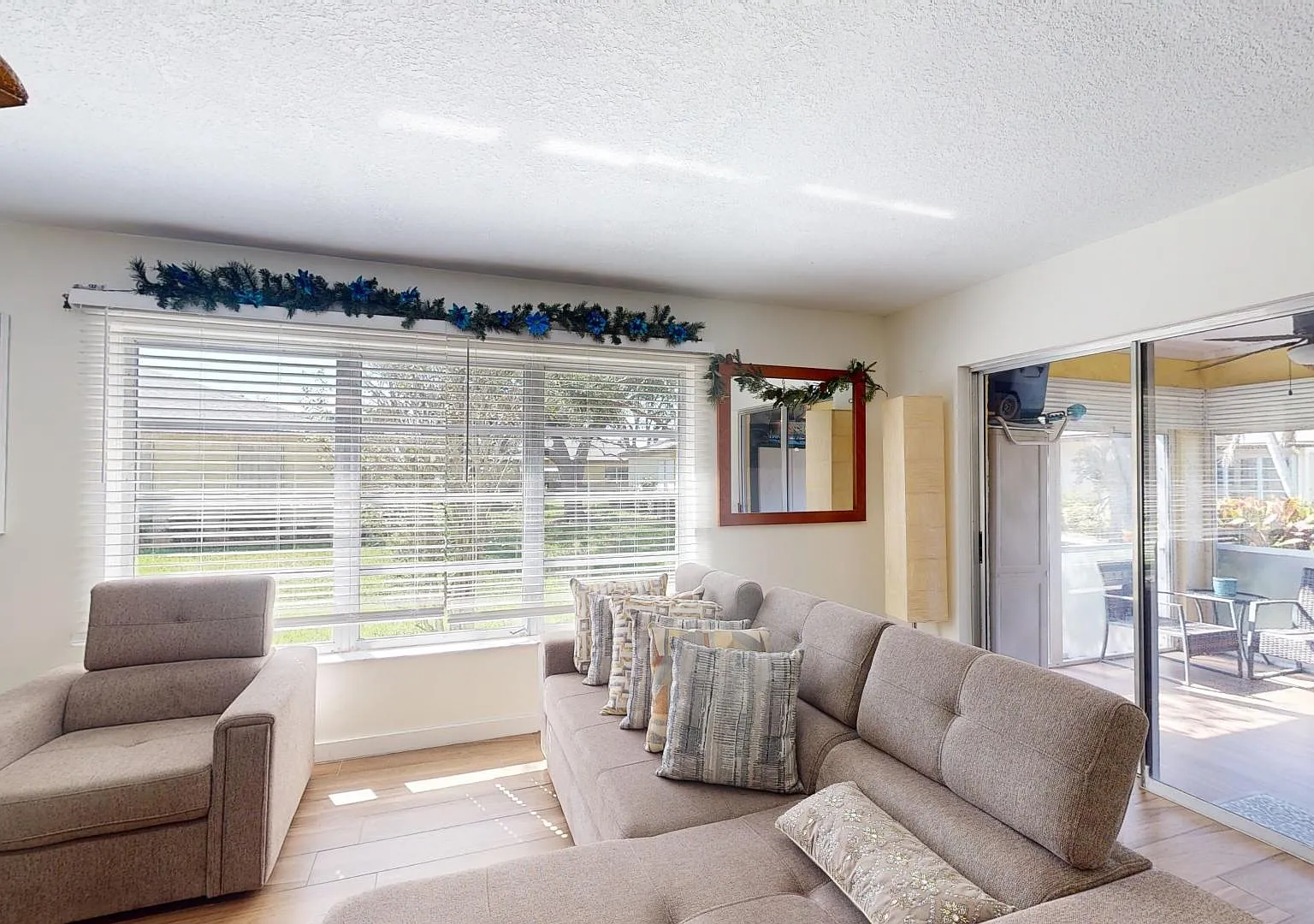 2 bed, 1175 sqft, $2,300 — Photo 3