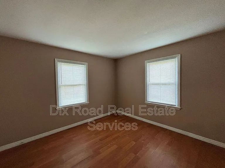 1110 Ellen Dr — Photo 13
