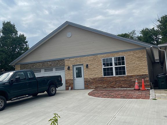 2nd image of 3663 Courtland Dr Unit B