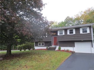 16 Adams Dr, Stony Pt, NY 10980