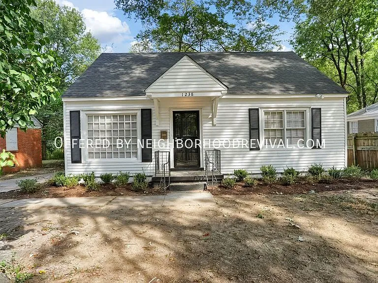 1238 Will Scarlet Rd — Photo 1